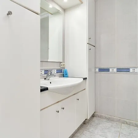 Apartment Hawaii 1st Floor Burriana, Nerja